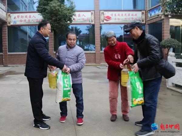 驻马店市驿城区委宣传部开展“送温暖 献爱心”慰问活动