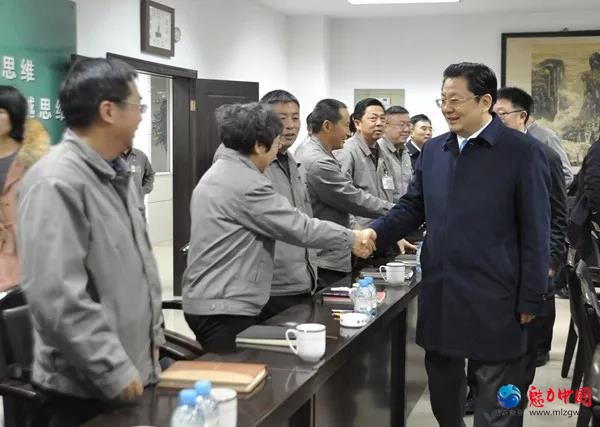 驻马店市委副书记、市长朱是西深入驿城区走访慰问