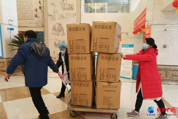 驻马店市的爱心企业积极行动，踊跃捐赠医疗物品，共同抗击新型冠状肺炎